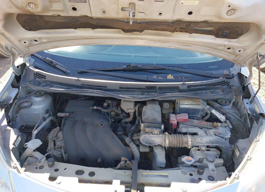 Photo 10 of 2016 Nissan Versa NOTE S (SR)/S PLUS/SL/SR/SV (VIN 3N1CE2CP3GL403778)