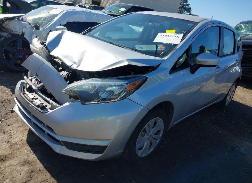 Photo 2 of 2017 Nissan Versa NOTE SV (VIN 3N1CE2CP3HL360903)
