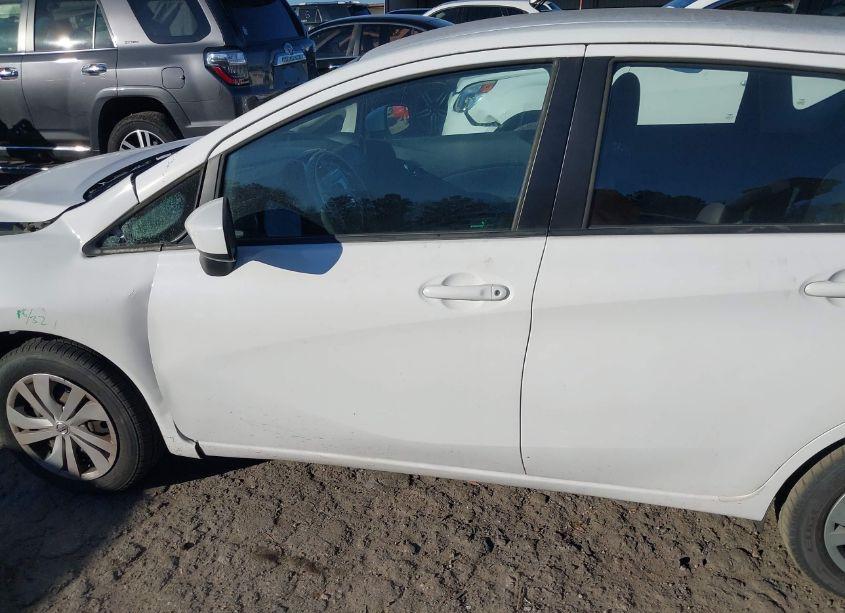 Photo 14 of 2018 Nissan Versa NOTE SV (VIN 3N1CE2CP3JL352368)