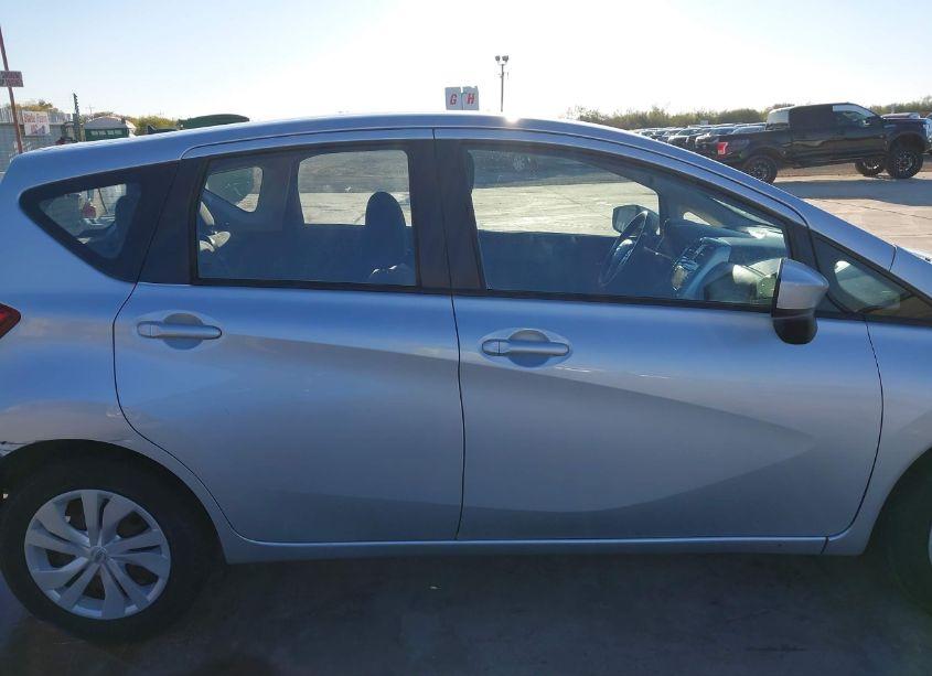 Photo 14 of 2018 Nissan Versa NOTE SV (VIN 3N1CE2CP3JL364990)