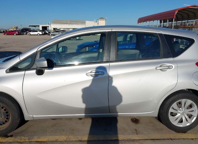 Photo 15 of 2018 Nissan Versa NOTE SV (VIN 3N1CE2CP3JL364990)