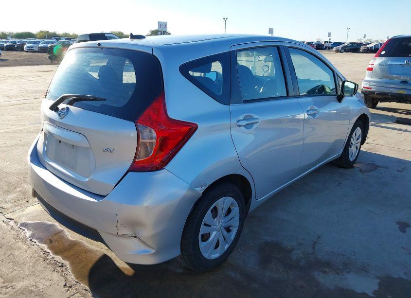 Photo 4 of 2018 Nissan Versa NOTE SV (VIN 3N1CE2CP3JL364990)