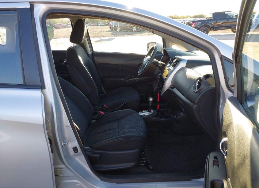 Photo 5 of 2018 Nissan Versa NOTE SV (VIN 3N1CE2CP3JL364990)