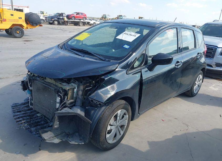 Photo 2 of 2019 Nissan Versa NOTE SV (VIN 3N1CE2CP3KL357443)
