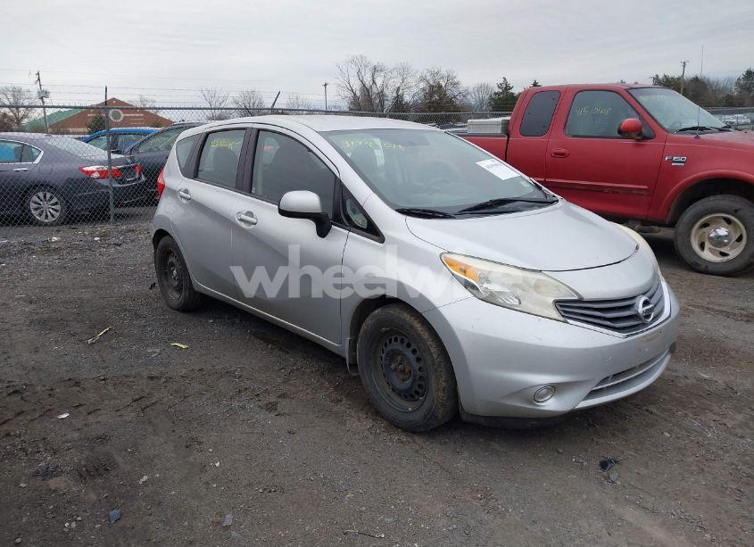 2014 Nissan Versa NOTE SV (VIN 3N1CE2CP4EL370304) main photo