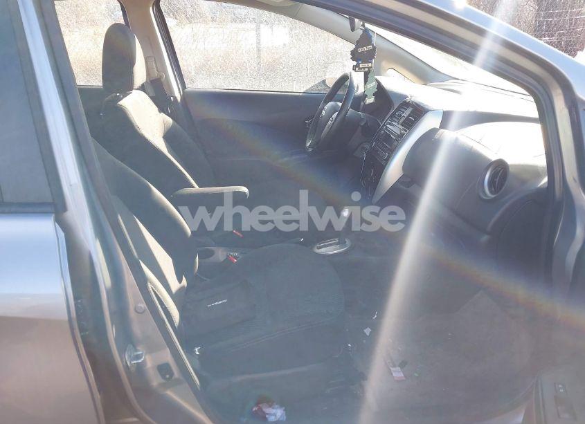 Photo 5 of 2015 Nissan Versa NOTE S (SR)/S PLUS/SL/SR/SV (VIN 3N1CE2CP4FL371552)