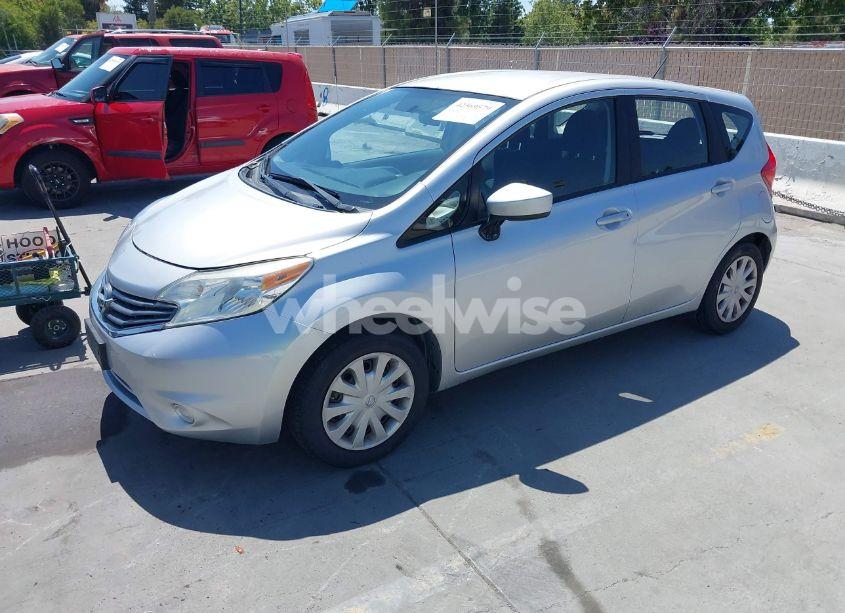 Photo 2 of 2015 Nissan Versa NOTE S (SR)/S PLUS/SL/SR/SV (VIN 3N1CE2CP4FL409975)
