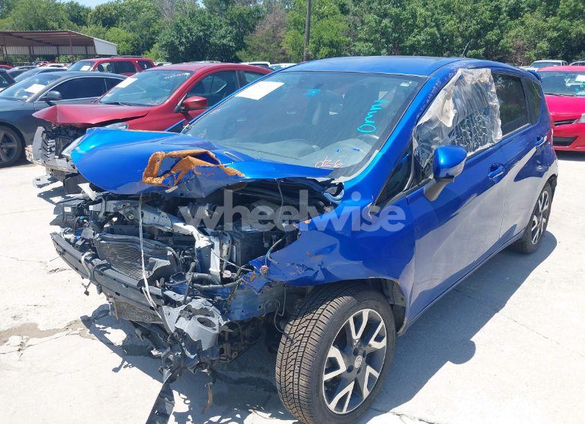 Photo 2 of 2015 Nissan Versa NOTE SR (VIN 3N1CE2CP4FL444791)