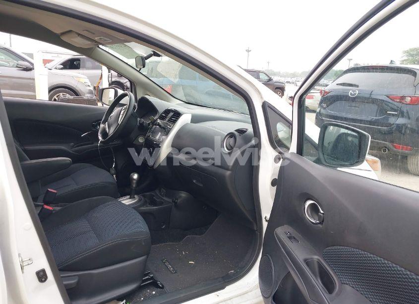 Photo 5 of 2018 Nissan Versa NOTE SV (VIN 3N1CE2CP4JL355280)