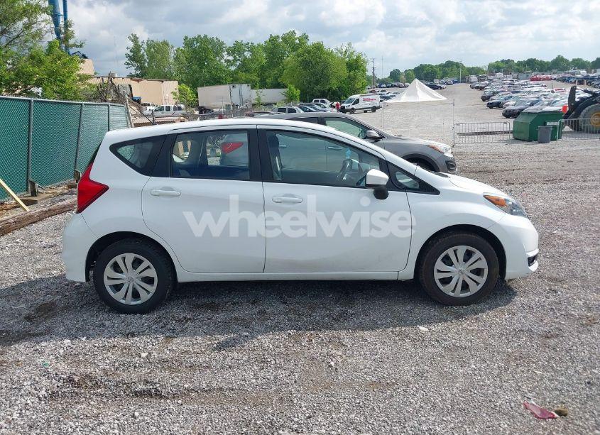 Photo 13 of 2019 Nissan Versa NOTE SV (VIN 3N1CE2CP4KL366202)