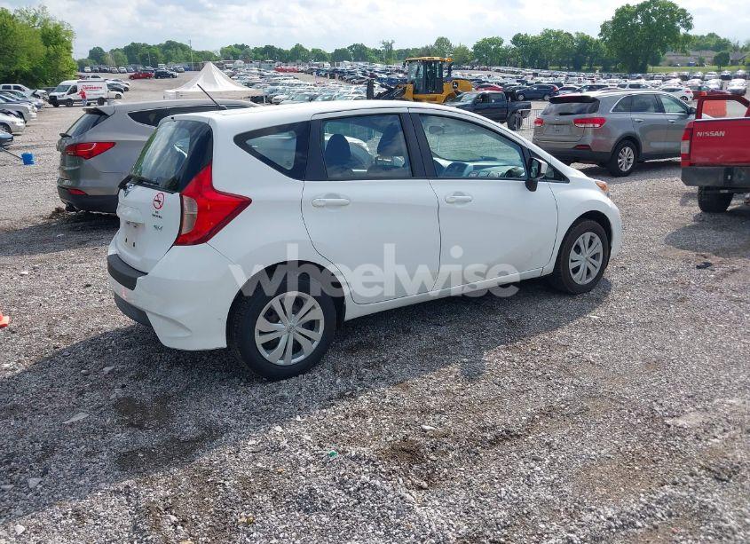 Photo 4 of 2019 Nissan Versa NOTE SV (VIN 3N1CE2CP4KL366202)