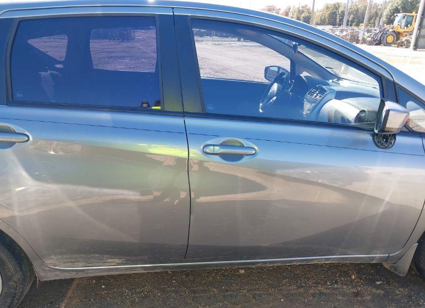 Photo 13 of 2015 Nissan Versa NOTE SV (VIN 3N1CE2CP5FL364867)