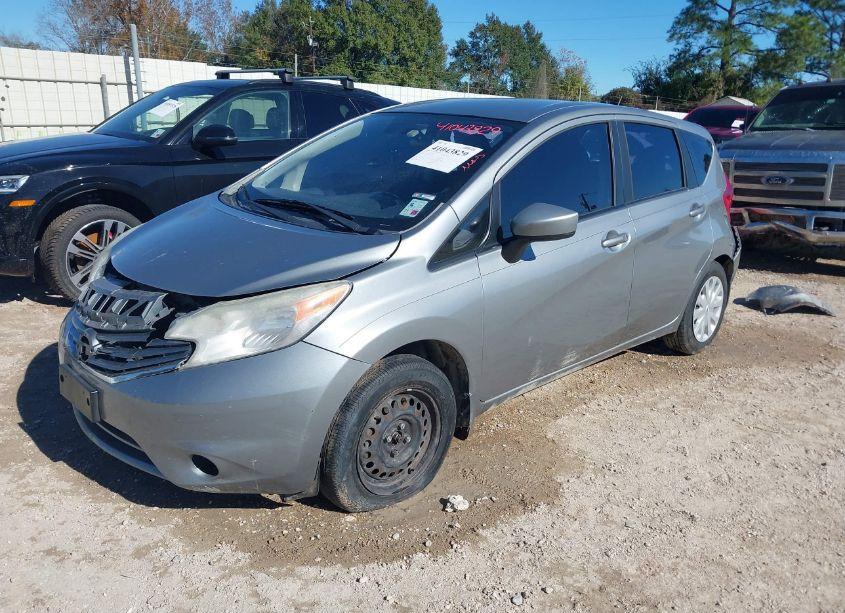 Photo 2 of 2015 Nissan Versa NOTE SV (VIN 3N1CE2CP5FL364867)