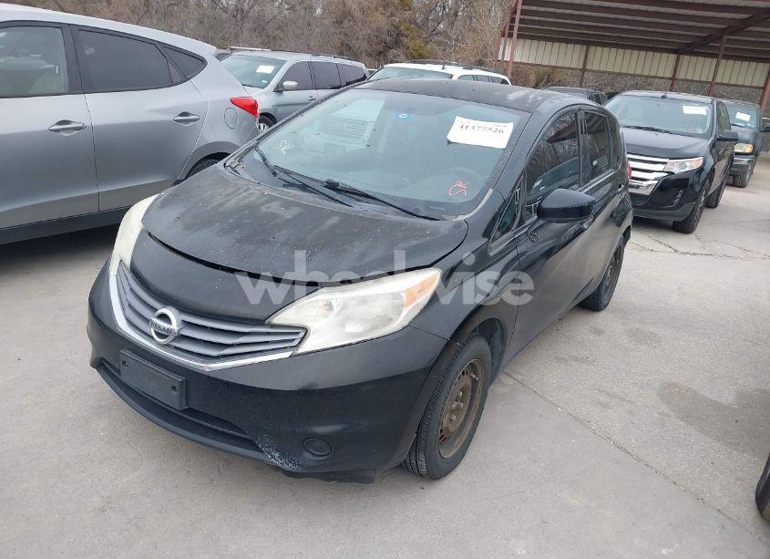 Photo 2 of 2015 Nissan Versa NOTE SV (VIN 3N1CE2CP5FL384844)