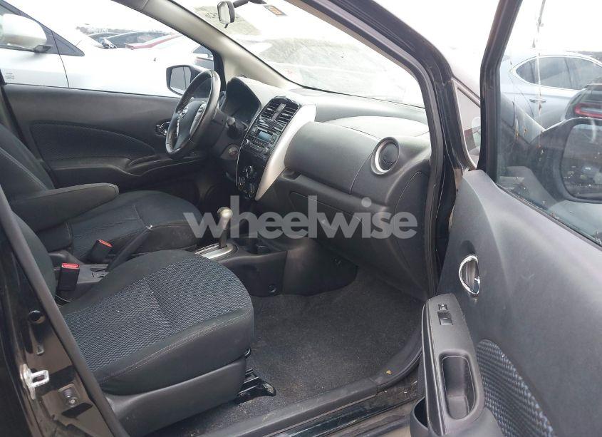 Photo 5 of 2015 Nissan Versa NOTE SV (VIN 3N1CE2CP5FL384844)