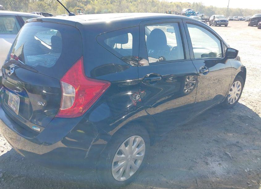 Photo 4 of 2015 Nissan Versa NOTE S (SR)/S PLUS/SL/SR/SV (VIN 3N1CE2CP5FL395018)