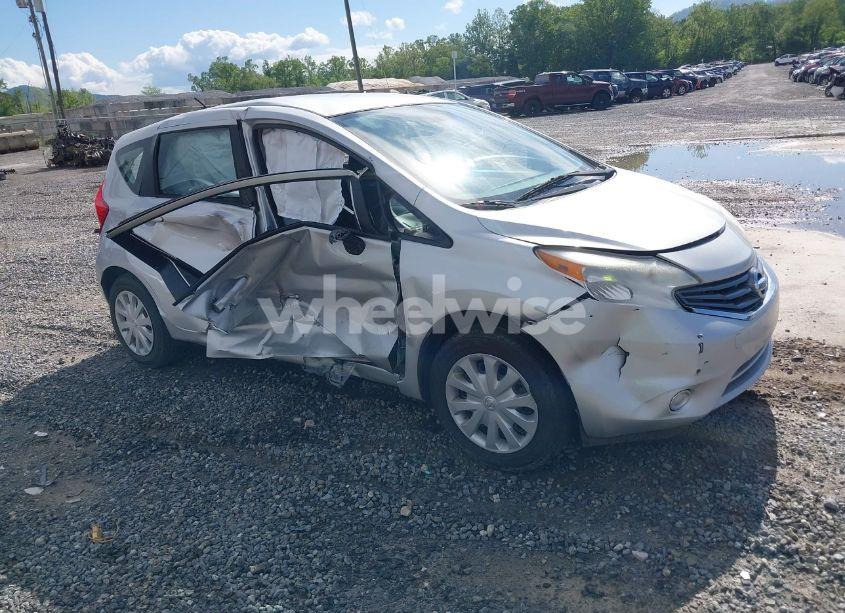 2015 Nissan Versa NOTE S (SR)/S PLUS/SL/SR/SV (VIN 3N1CE2CP5FL396637) main photo