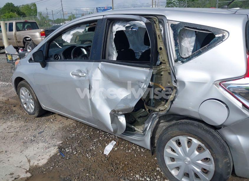 Photo 13 of 2015 Nissan Versa NOTE S (SR)/S PLUS/SL/SR/SV (VIN 3N1CE2CP5FL396637)