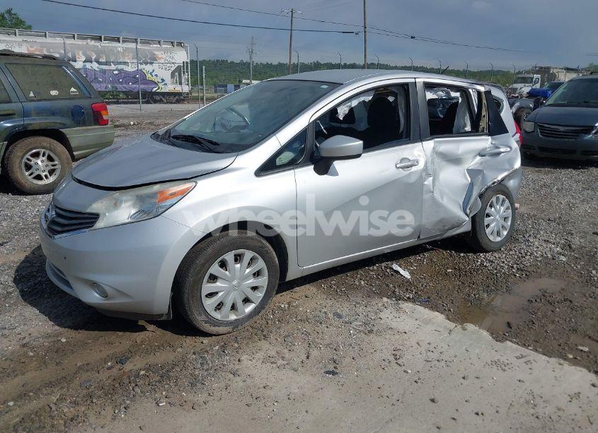 Photo 2 of 2015 Nissan Versa NOTE S (SR)/S PLUS/SL/SR/SV (VIN 3N1CE2CP5FL396637)
