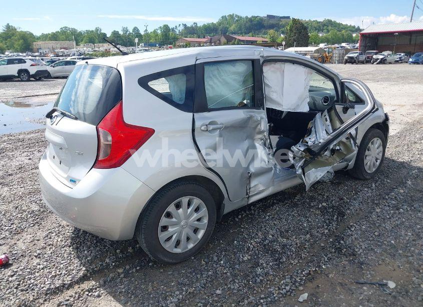 Photo 4 of 2015 Nissan Versa NOTE S (SR)/S PLUS/SL/SR/SV (VIN 3N1CE2CP5FL396637)