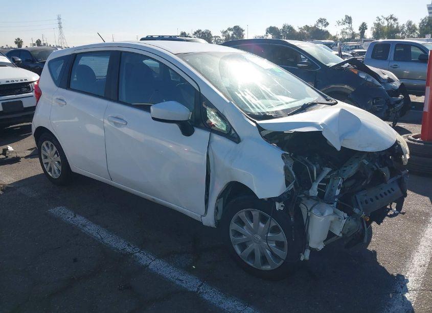 2015 Nissan Versa NOTE S (SR)/S PLUS/SL/SR/SV (VIN 3N1CE2CP5FL415302) main photo