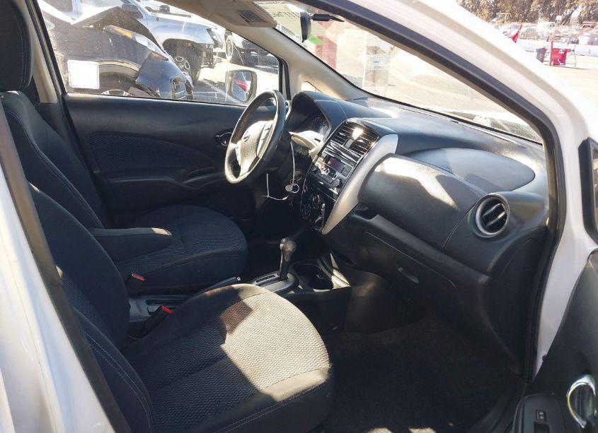 Photo 5 of 2015 Nissan Versa NOTE S (SR)/S PLUS/SL/SR/SV (VIN 3N1CE2CP5FL415302)