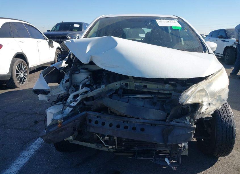 Photo 6 of 2015 Nissan Versa NOTE S (SR)/S PLUS/SL/SR/SV (VIN 3N1CE2CP5FL415302)