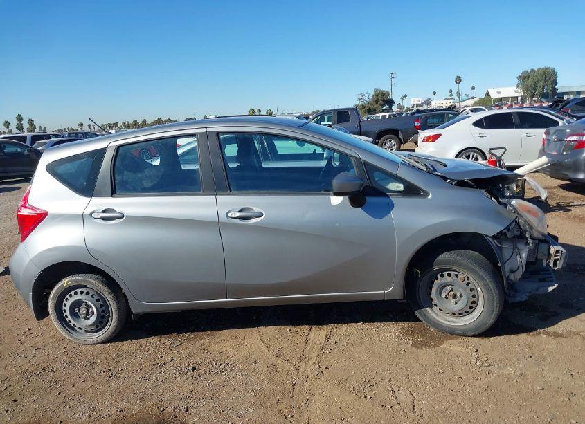 Photo 13 of 2015 Nissan Versa NOTE (VIN 3N1CE2CP5FL416868)