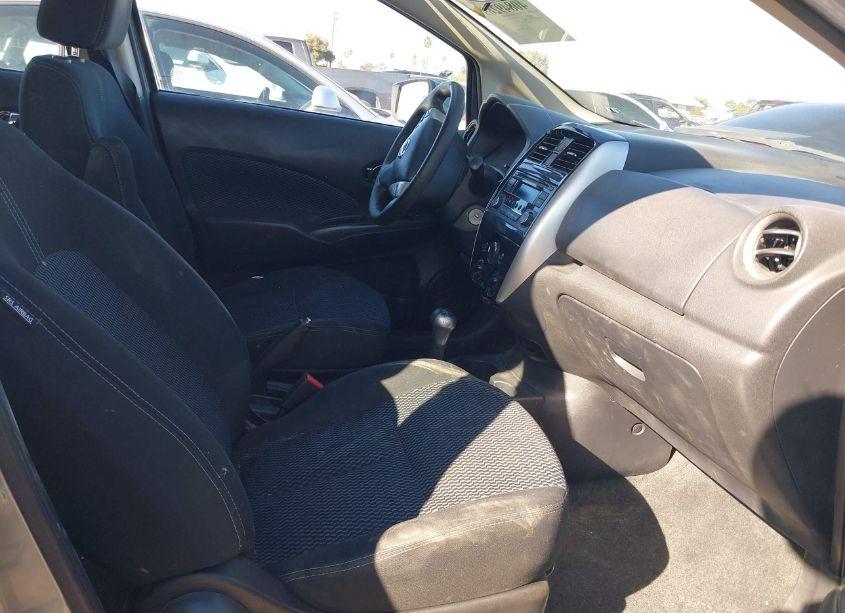 Photo 5 of 2015 Nissan Versa NOTE (VIN 3N1CE2CP5FL416868)