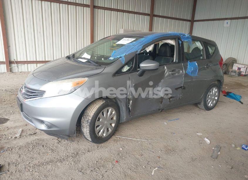 Photo 2 of 2015 Nissan Versa NOTE S (SR)/S PLUS/SL/SR/SV (VIN 3N1CE2CP5FL422170)