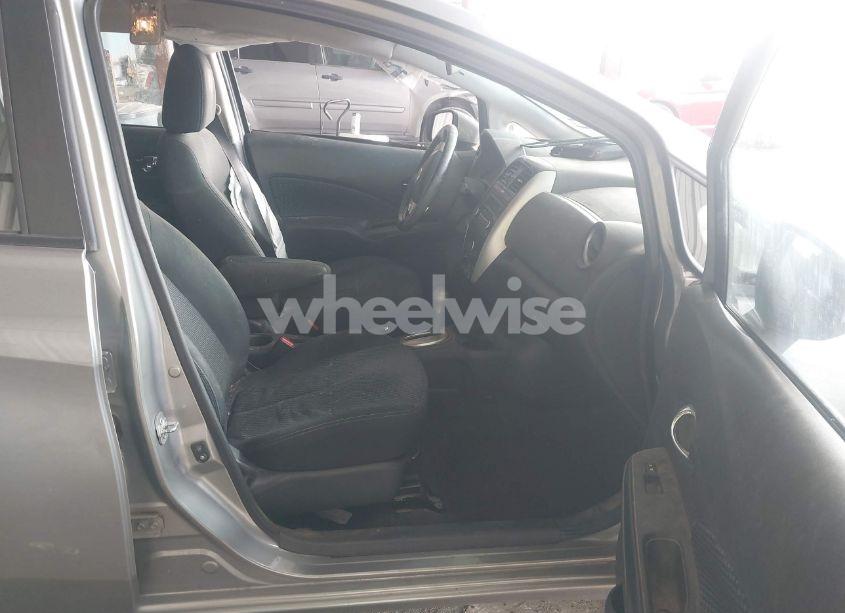 Photo 5 of 2015 Nissan Versa NOTE S (SR)/S PLUS/SL/SR/SV (VIN 3N1CE2CP5FL422170)