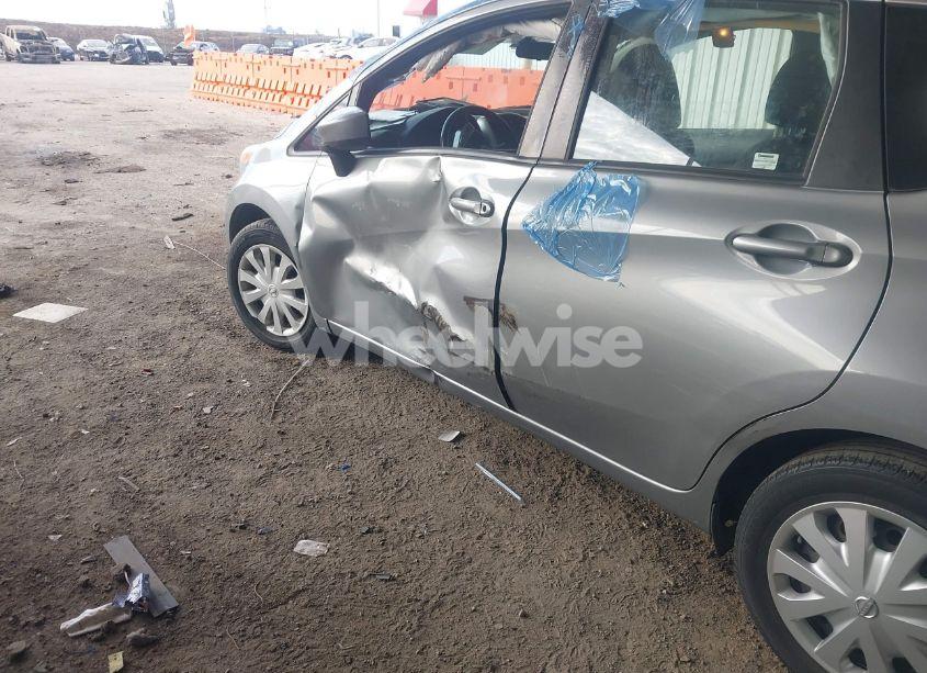 Photo 6 of 2015 Nissan Versa NOTE S (SR)/S PLUS/SL/SR/SV (VIN 3N1CE2CP5FL422170)