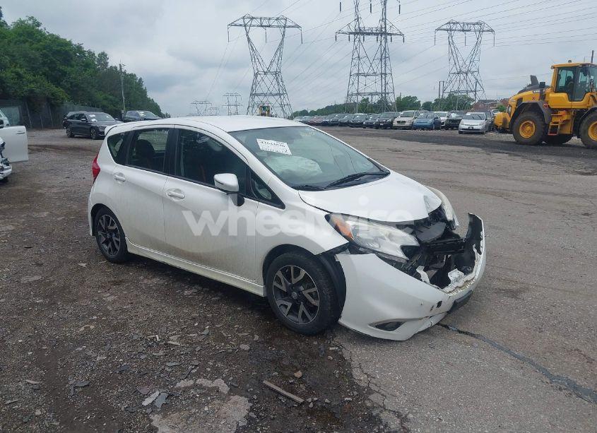 2015 Nissan Versa NOTE SR (VIN 3N1CE2CP5FL436554) main photo