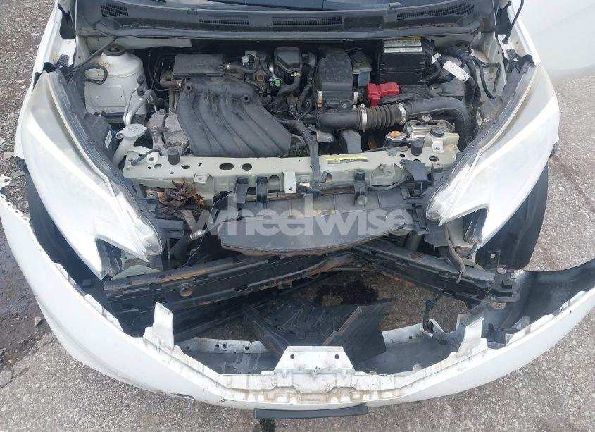 Photo 10 of 2015 Nissan Versa NOTE SR (VIN 3N1CE2CP5FL436554)