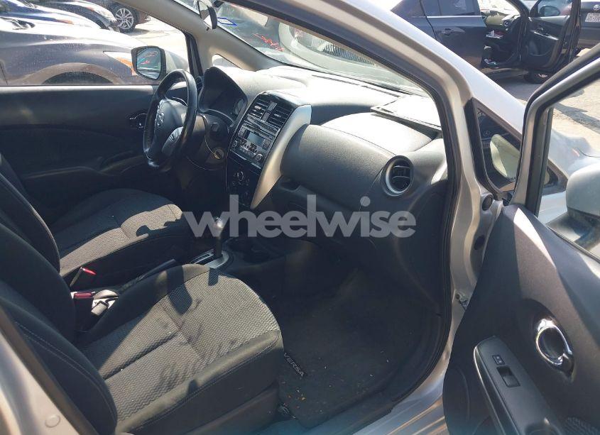 Photo 5 of 2015 Nissan Versa NOTE SV (VIN 3N1CE2CP5FL437977)