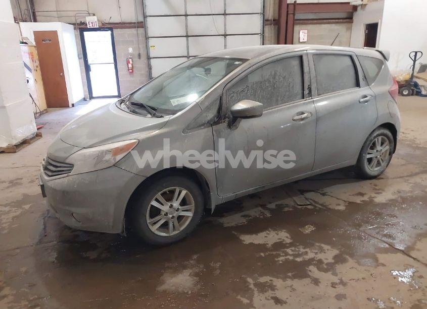Photo 2 of 2015 Nissan Versa NOTE SV (VIN 3N1CE2CP6FL359760)