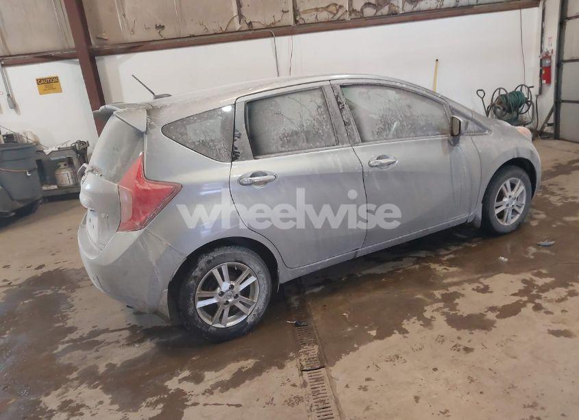 Photo 4 of 2015 Nissan Versa NOTE SV (VIN 3N1CE2CP6FL359760)