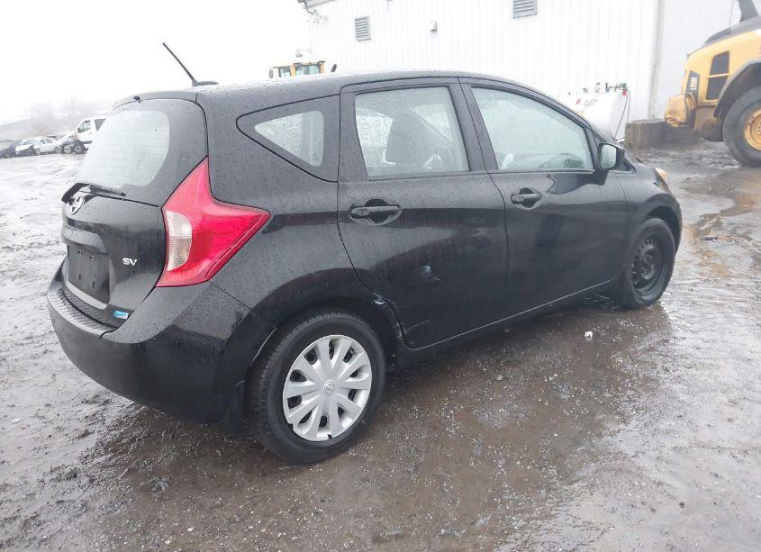 Photo 4 of 2015 Nissan Versa NOTE SV (VIN 3N1CE2CP6FL367700)