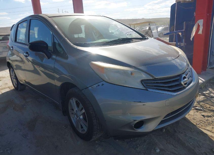 2015 Nissan Versa NOTE SV (VIN 3N1CE2CP6FL368216) main photo