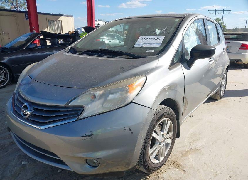 Photo 2 of 2015 Nissan Versa NOTE SV (VIN 3N1CE2CP6FL368216)