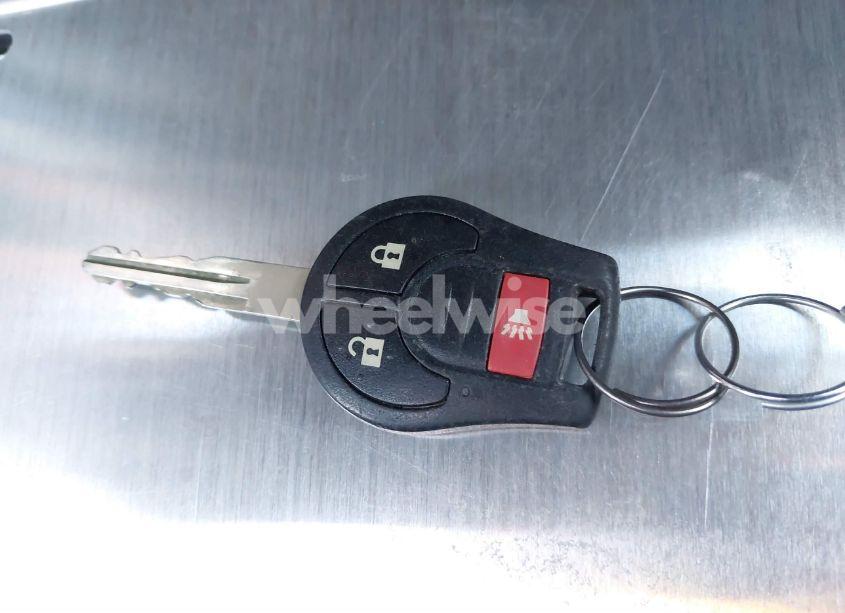 Photo 11 of 2015 Nissan Versa NOTE SV (VIN 3N1CE2CP6FL370354)