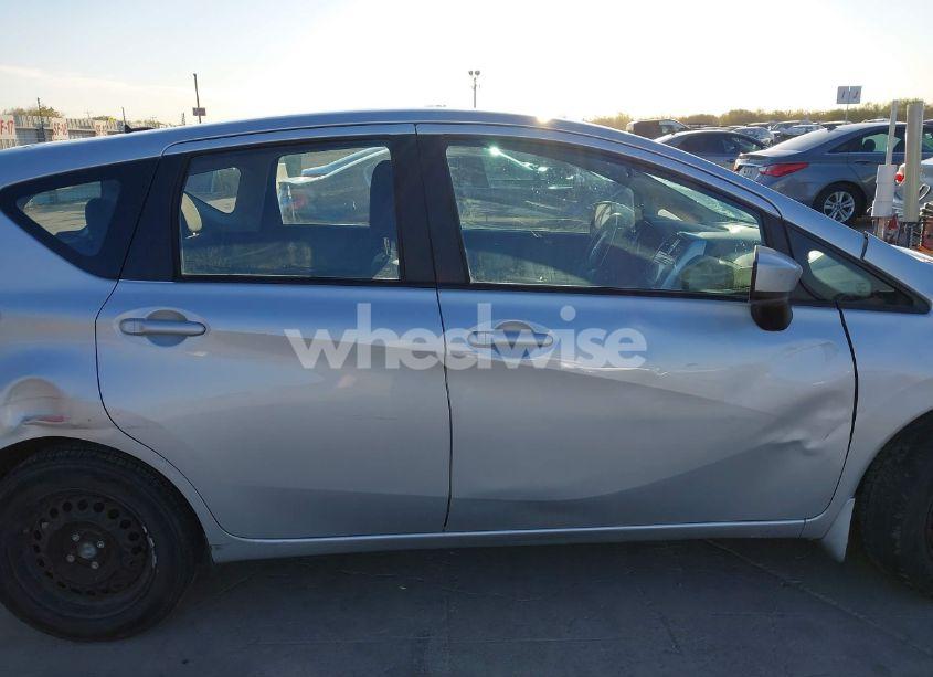 Photo 14 of 2015 Nissan Versa NOTE SV (VIN 3N1CE2CP6FL370354)