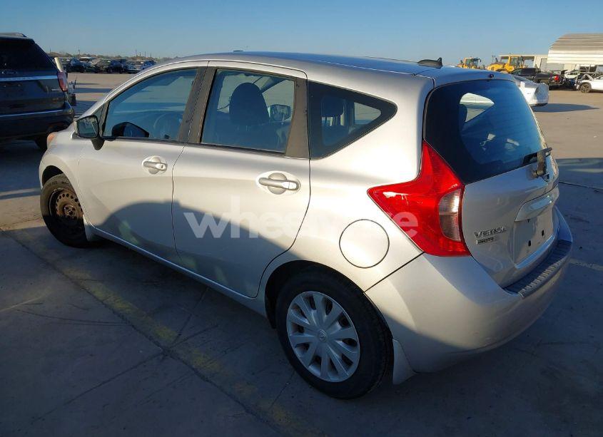 Photo 3 of 2015 Nissan Versa NOTE SV (VIN 3N1CE2CP6FL370354)