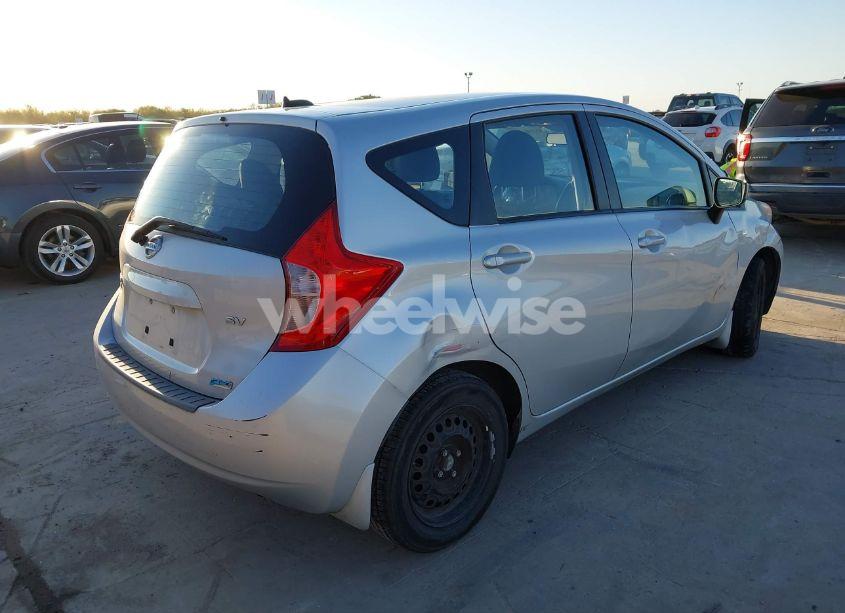 Photo 4 of 2015 Nissan Versa NOTE SV (VIN 3N1CE2CP6FL370354)