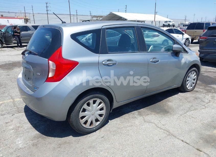Photo 4 of 2015 Nissan Versa NOTE S (SR)/S PLUS/SL/SR/SV (VIN 3N1CE2CP6FL376719)