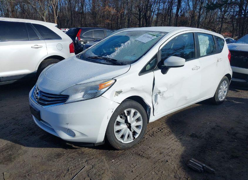 Photo 2 of 2015 Nissan Versa NOTE SV (VIN 3N1CE2CP6FL397375)