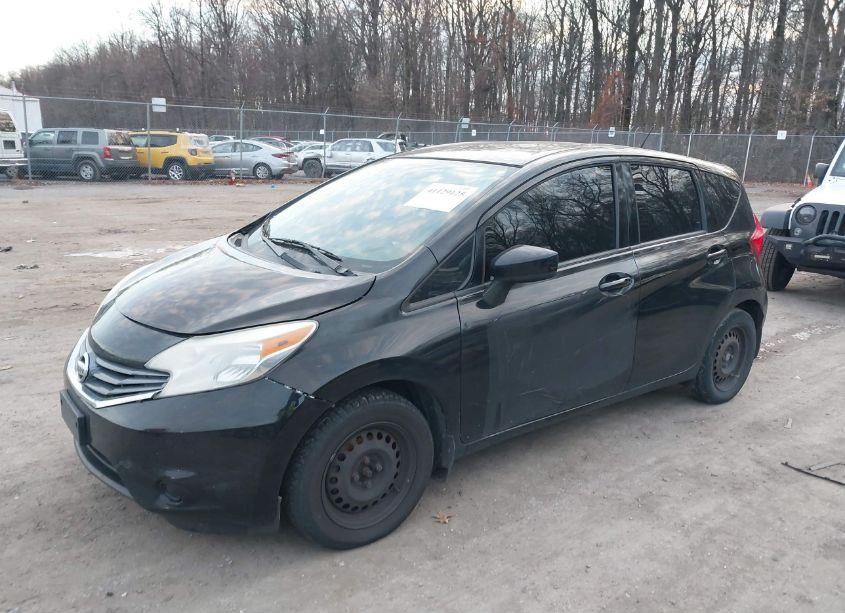 Photo 2 of 2015 Nissan Versa NOTE SV (VIN 3N1CE2CP6FL434974)