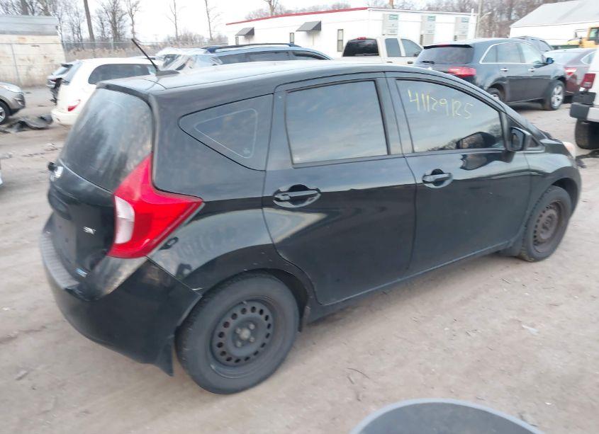 Photo 4 of 2015 Nissan Versa NOTE SV (VIN 3N1CE2CP6FL434974)