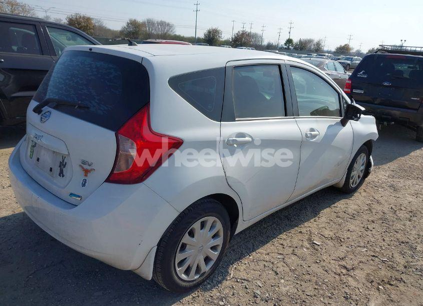 Photo 4 of 2015 Nissan Versa NOTE SV (VIN 3N1CE2CP6FL449636)