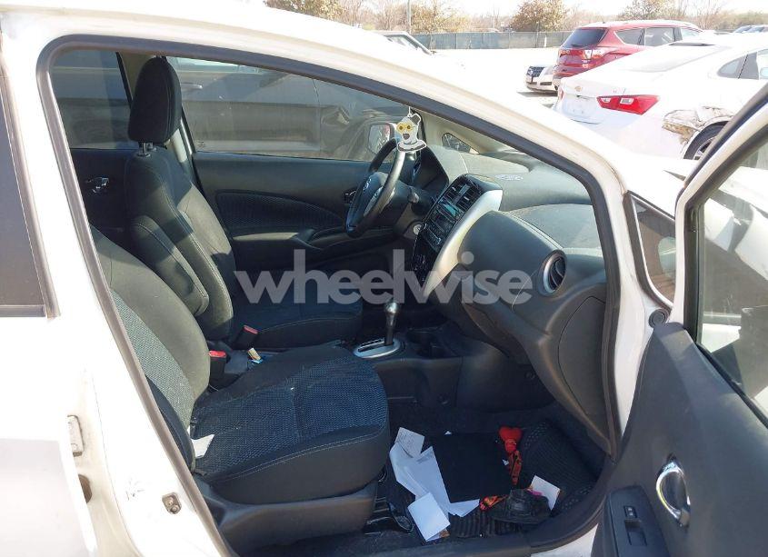 Photo 5 of 2015 Nissan Versa NOTE SV (VIN 3N1CE2CP6FL449636)